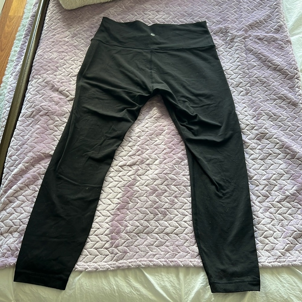 LULULEMON WUNDER UNDER 28” SIZE 10